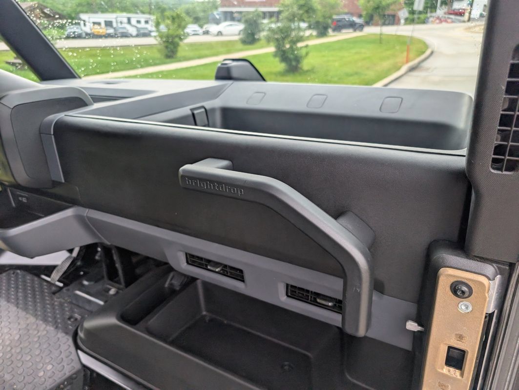 Used 2024 Chevrolet Brightdrop 600 w/ Commercial Equipment Package AWD/4WD image 23