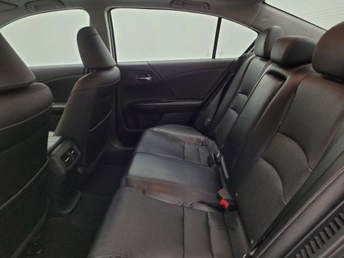 Used 2015 Honda Accord Touring image 18