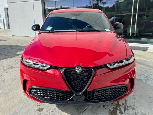 Used 2025 Alfa Romeo Tonale image 2