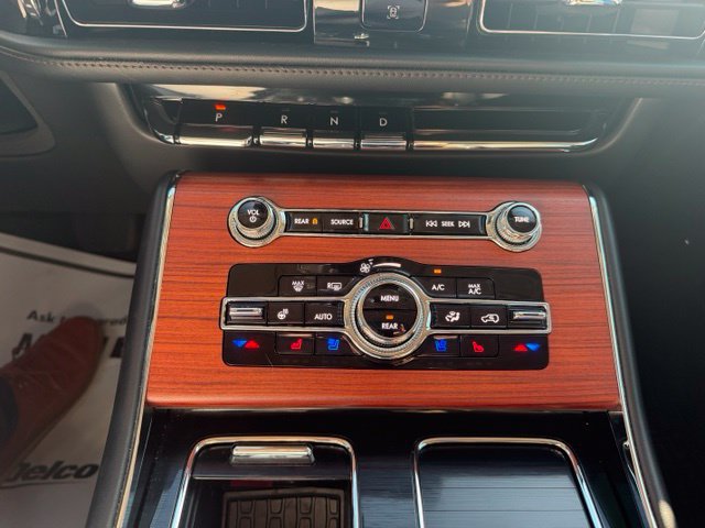 Used 2024 Lincoln Aviator Reserve w/ Jet Package AWD/4WD image 23
