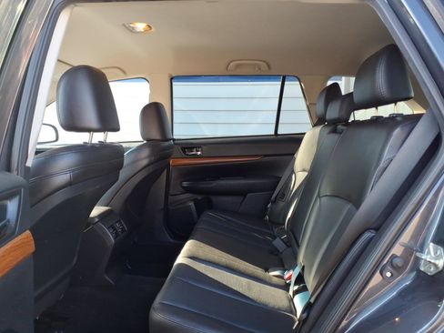 Used 2013 Subaru Outback 2.5i Limited w/ Popular Pkg 1A image 9