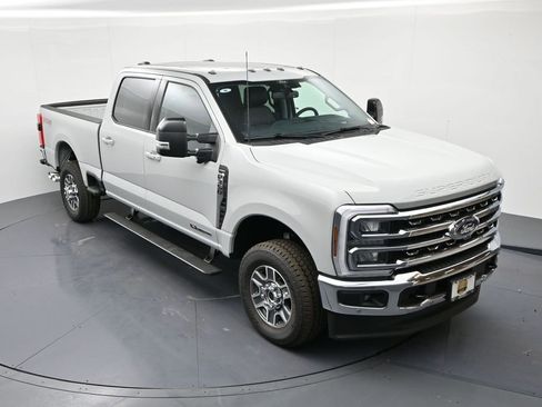 New 2025 Ford F350 Lariat w/ Lariat Ultimate Package image 38