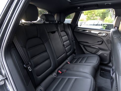 Certified 2026 Porsche Macan AWD/4WD image 50