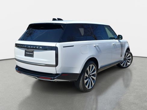New 2026 Land Rover Range Rover Long Wheelbase SE image 5