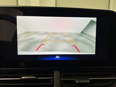 Used 2025 Chevrolet Trax LT w/ LT Convenience Package image 53