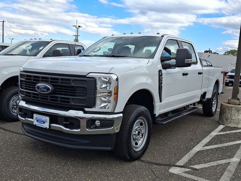 New 2026 Ford F350 XL w/ XL Chrome Package image 3