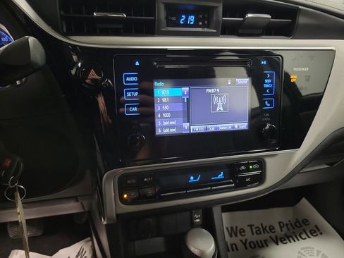 Used 2017 Toyota Corolla LE image 14