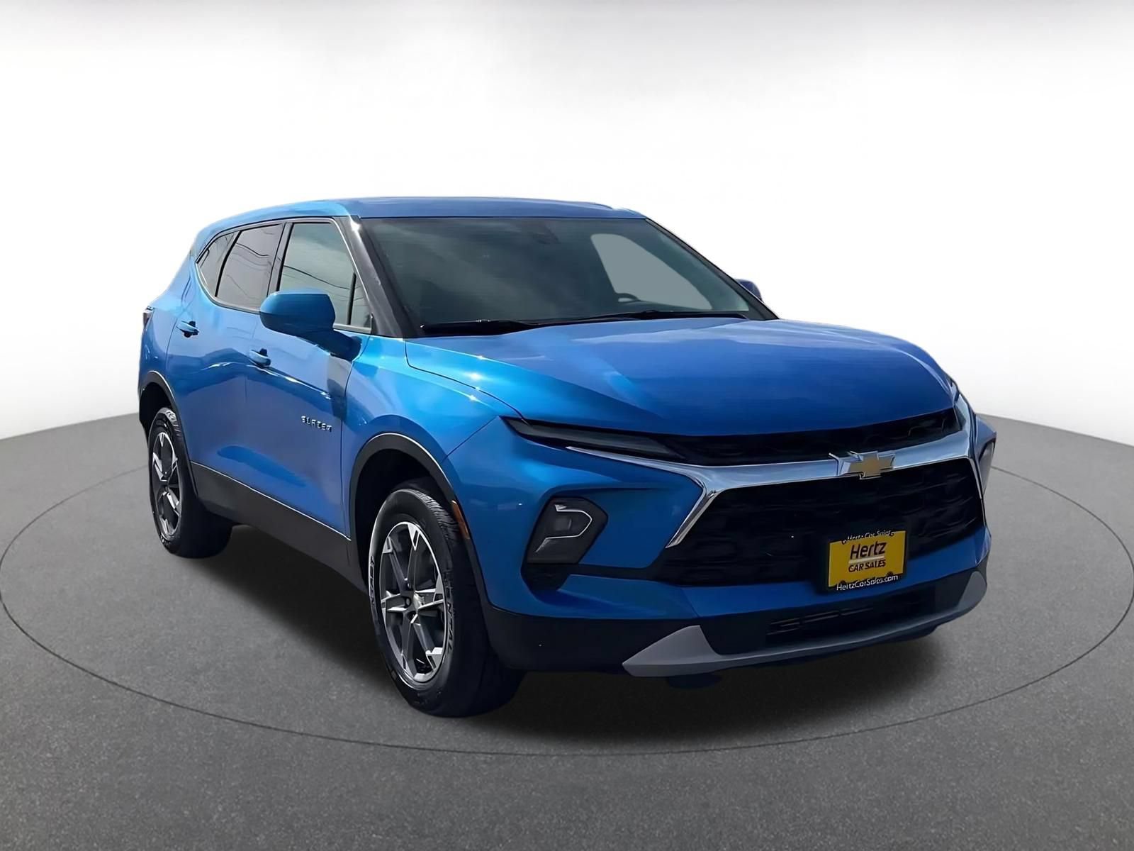 Used 2026 Chevrolet Blazer LT AWD/4WD image 3