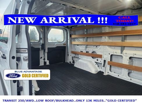 Used 2023 Ford Transit 250 Low Roof AWD w/ Exterior Upgrade Package image 18