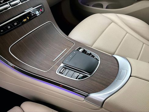 Certified 2022 Mercedes-Benz GLC 300 4MATIC image 15
