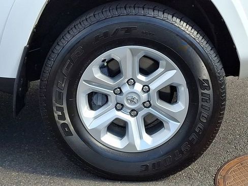 Certified 2024 Toyota 4Runner SR5 Premium w/ Moonroof Package AWD/4WD image 8