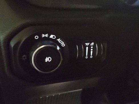 Used 2022 Jeep Wrangler Sport S image 20