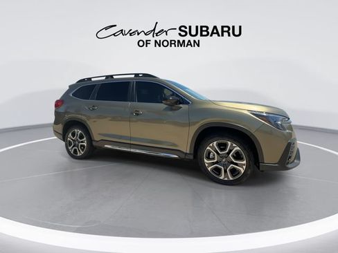 Used 2026 Subaru Ascent Limited AWD/4WD image 2