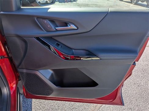 New 2026 Chevrolet Equinox LT w/ Convenience Package II image 33