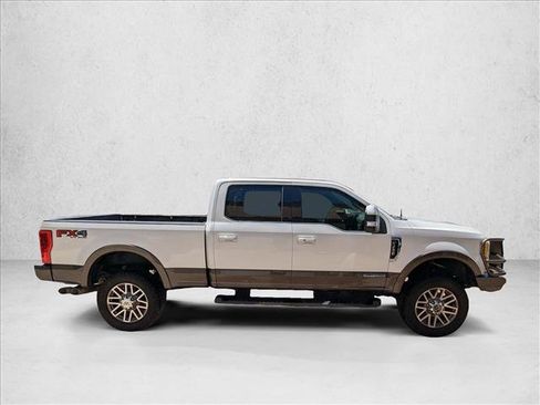 Used 2017 Ford F250 King Ranch w/ FX4 Off-Road Package AWD/4WD image 4