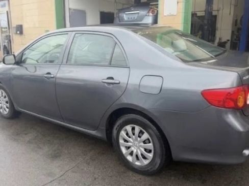Used 2010 Toyota Corolla LE w/ All Weather Guard Pkg FWD image 2