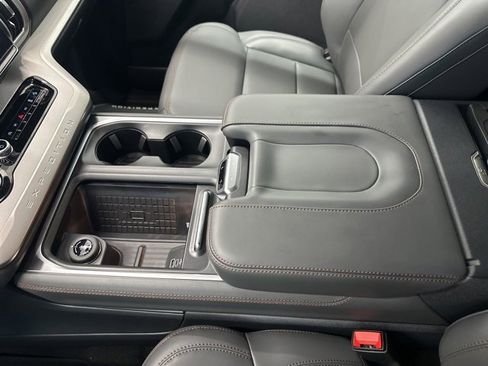 New 2025 Ford Expedition Active image 36