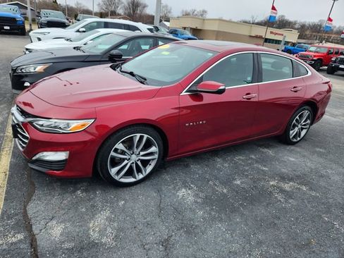 Used 2019 Chevrolet Malibu Premier w/ Sun and Wheel Package image 3