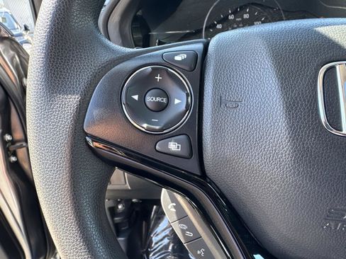 Used 2022 Honda HR-V EX image 16