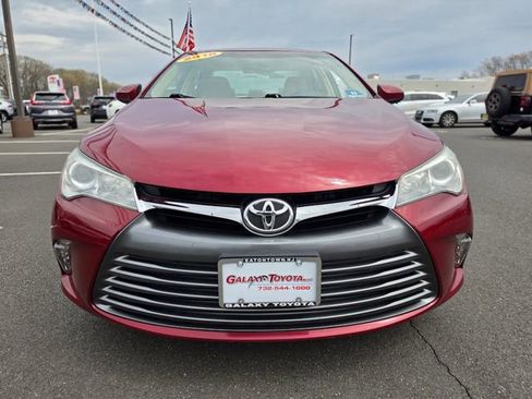 Used 2016 Toyota Camry XLE w/ Moonroof Package image 2