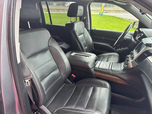 Used 2020 GMC Yukon XL Denali w/ Denali Premium Package AWD/4WD image 11