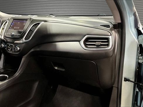Used 2022 Chevrolet Equinox LT FWD image 23