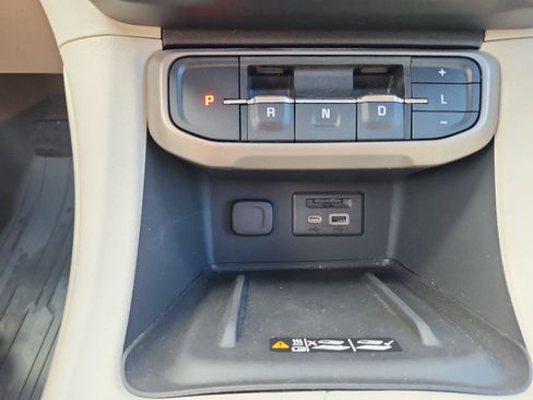 Certified 2023 GMC Acadia Denali w/ Denali Ultimate Package AWD/4WD image 20
