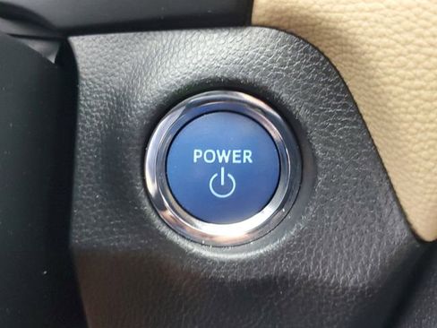Used 2020 Toyota RAV4 Limited AWD/4WD image 33