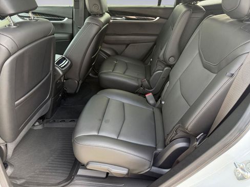 Used 2024 Cadillac XT6 Premium Luxury image 16