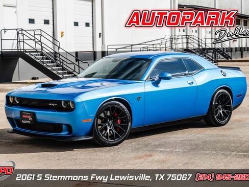 Used 2015 Dodge Challenger SRT Hellcat image 1