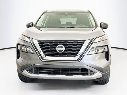 Used 2023 Nissan Rogue S AWD/4WD image 2