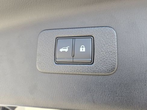 Used 2024 Nissan Armada Platinum w/ Captain's Chairs Package image 19