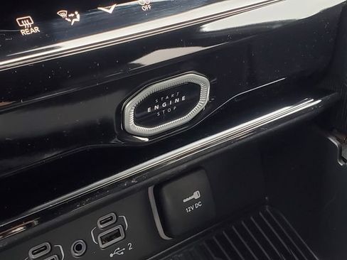 New 2026 Jeep Grand Cherokee Altitude AWD/4WD image 17