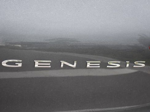 Used 2024 Genesis GV70 2.5T w/ Advanced Package AWD/4WD image 14