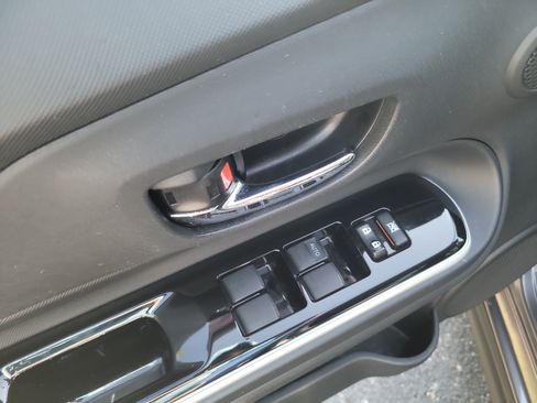 Used 2018 Toyota Prius C Two FWD image 17