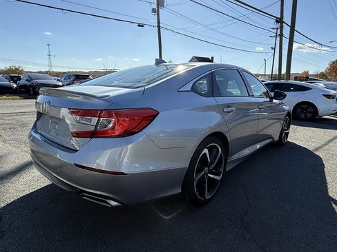 Used 2018 Honda Accord Sport image 5