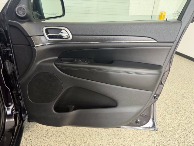 Used 2018 Jeep Grand Cherokee Limited AWD/4WD image 21