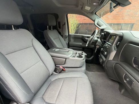 Used 2019 Chevrolet Silverado 1500 Custom w/ Trailering Package image 2