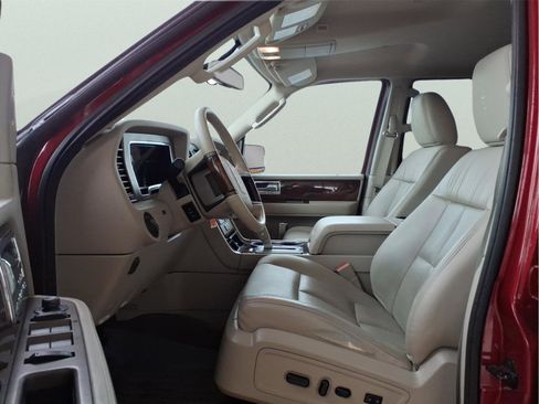 Used 2014 Lincoln Navigator L 4WD image 15