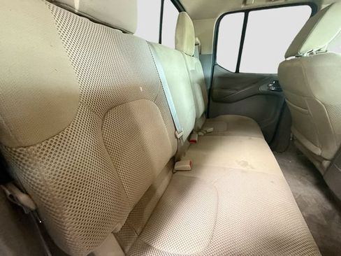Used 2018 Nissan Frontier SV AWD/4WD image 24