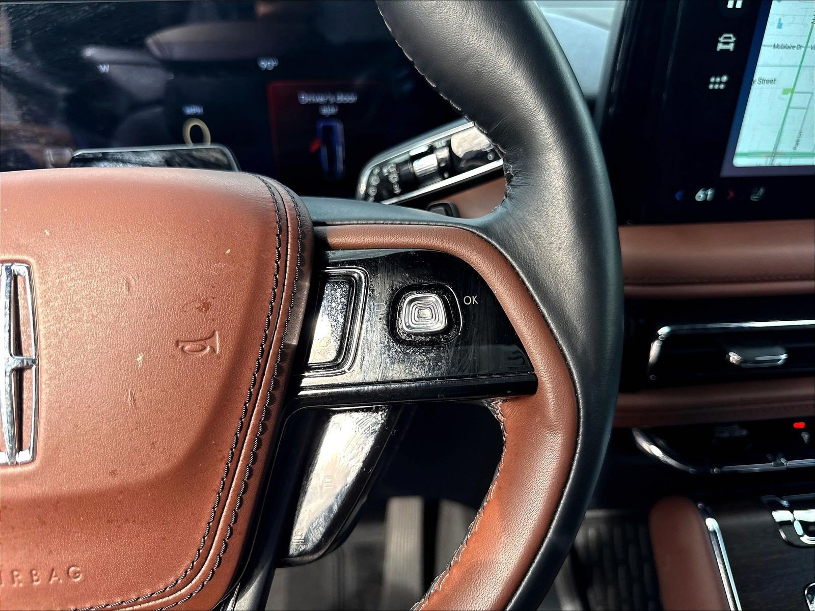 Used 2025 Lincoln Aviator Reserve RWD image 14