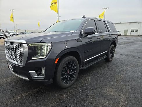 Used 2023 GMC Yukon Denali w/ LPO, Floor Liner Package image 12