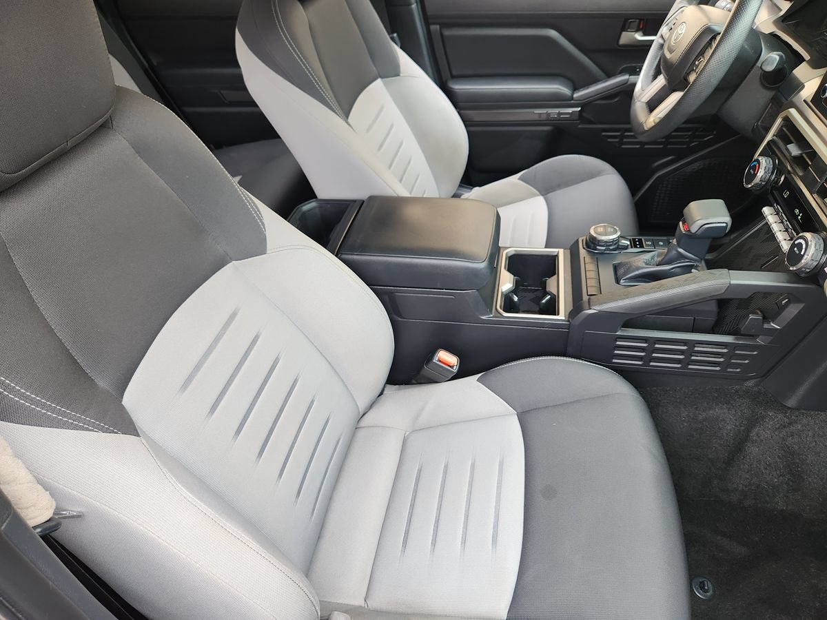 Used 2024 Toyota Tacoma TRD Sport AWD/4WD image 32