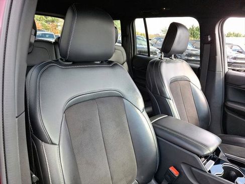 Certified 2023 Jeep Grand Cherokee Altitude image 13