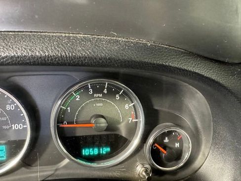 Used 2018 Jeep Wrangler Unlimited Sport AWD/4WD image 32