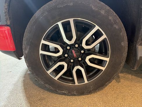 Used 2021 GMC Sierra 1500 AT4 w/ AT4 Premium Package image 8