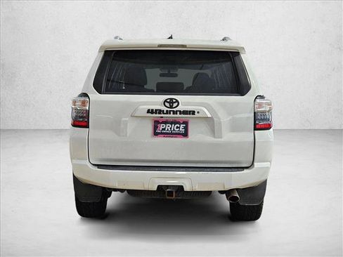 Used 2018 Toyota 4Runner SR5 w/ Preferred Accessory Package AWD/4WD image 6
