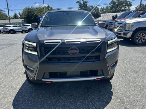 Used 2025 Nissan Frontier Pro-X RWD image 2