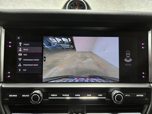 Used 2021 Porsche Macan S image 28
