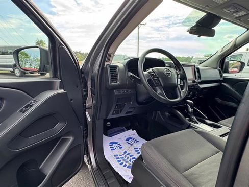 Used 2022 Nissan Frontier S image 36